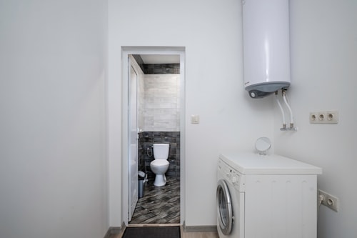Central 1BD Next to Womens Market and Sofia's Gems 17 Flat Manager Booking