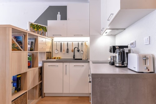 The Spot - fully equipped, central, modern studio 11 Flat Manager Booking