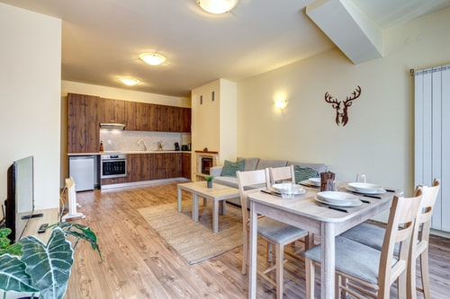 Cosy 1BD Apt w/ Free Parking and Balcony 10 Flat Manager Booking