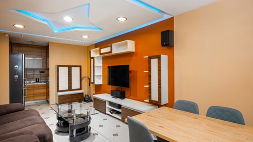 Valeri Pirotska 1BD · Central 1BD Apartment Next to Women's Market 3 Flat Manager Booking