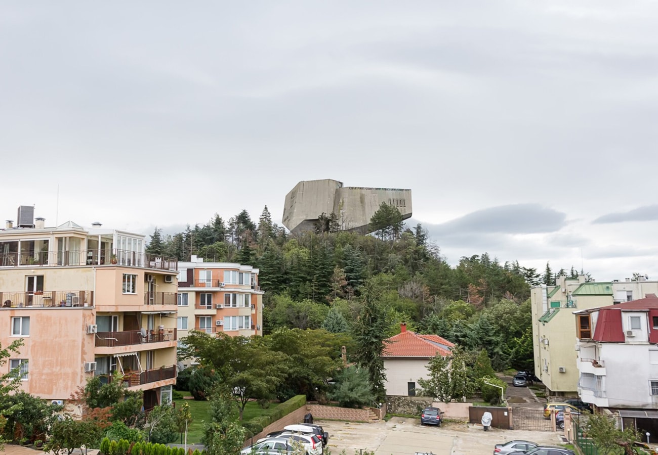 Peaceful Three-Bedroom in Briz, Varna 29 Flat Manager Booking