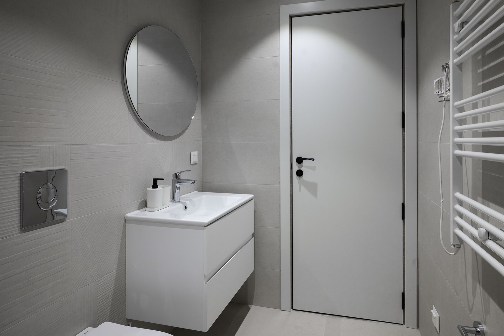 Aviva Living - 1BD Apartment 14 Flat Manager Booking