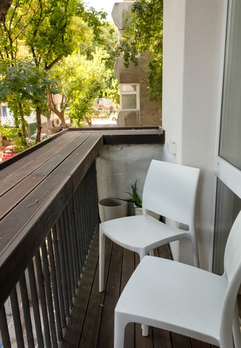 Bright & Spacious Apartment with a Charming Balcon 16 Flat Manager Booking
