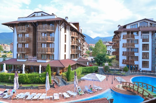 Cozy Flat with Pool & Mountain Views, Near Gondola 17 Flat Manager Booking