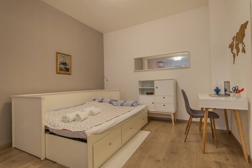 CHIC and Spacious Apartment in Central Sofia 11 Flat Manager Booking