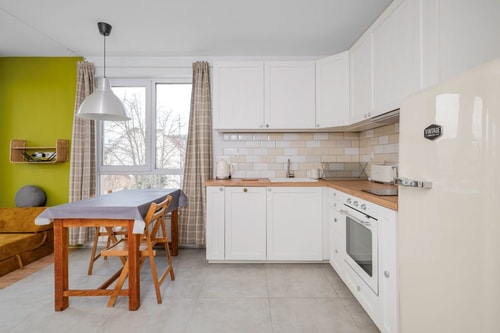 Bright and Cozy 1BD Apartment plus Desk 8 Flat Manager Booking