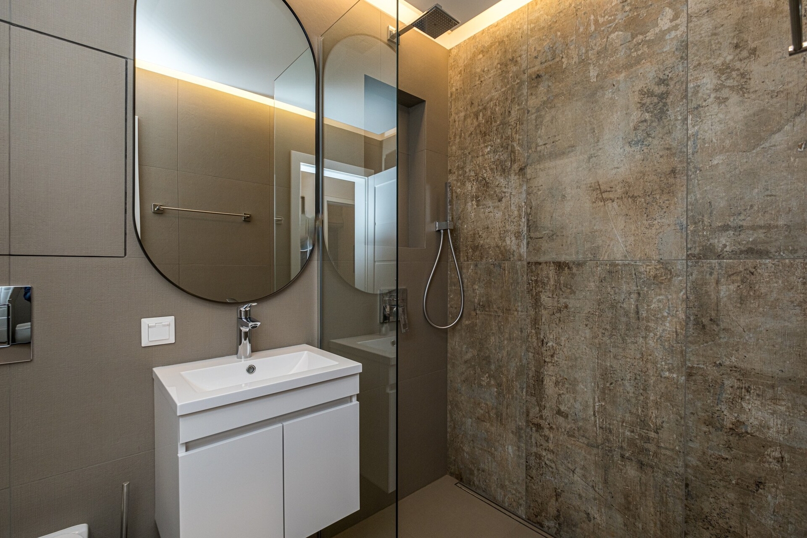 South 2.2 - Brand New Modern 1BD in Sofia Center 13 Flat Manager Booking
