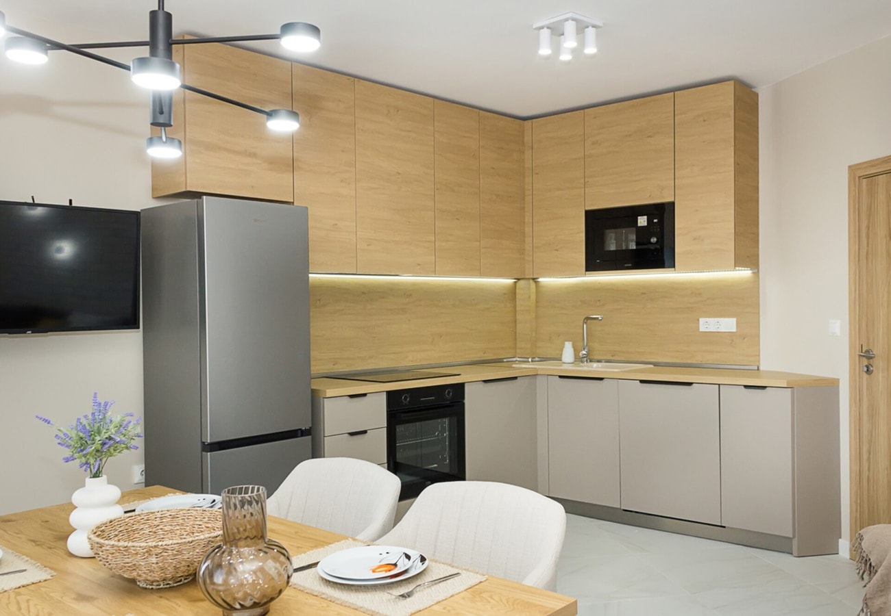 2BD Home with Parking, Working Space and Pool 8 Flat Manager Booking