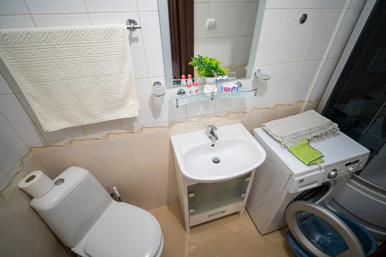 The Family Courtyard - LARGE 2BD Apartment 21 Flat Manager Booking