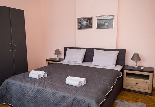 Two Bedroom Retreat I Near Municipality Varna 3 Flat Manager Booking