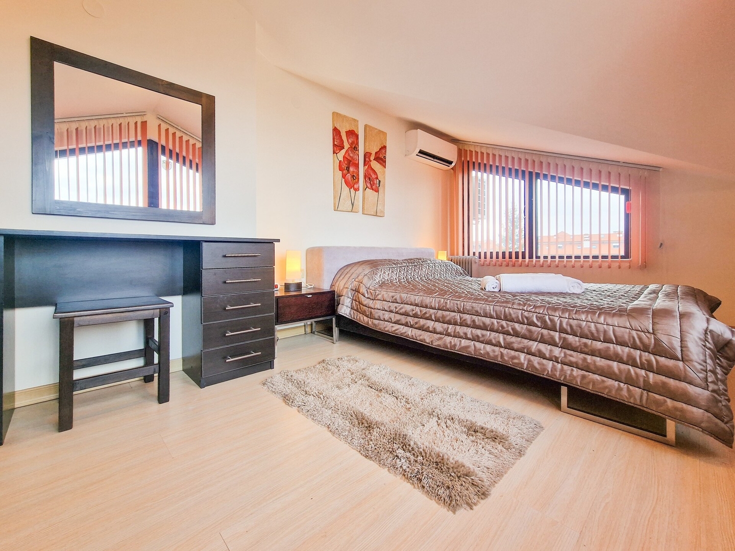 Glazne River View - 2BDR | 2BTHR Flat with a View 1 Flat Manager Booking