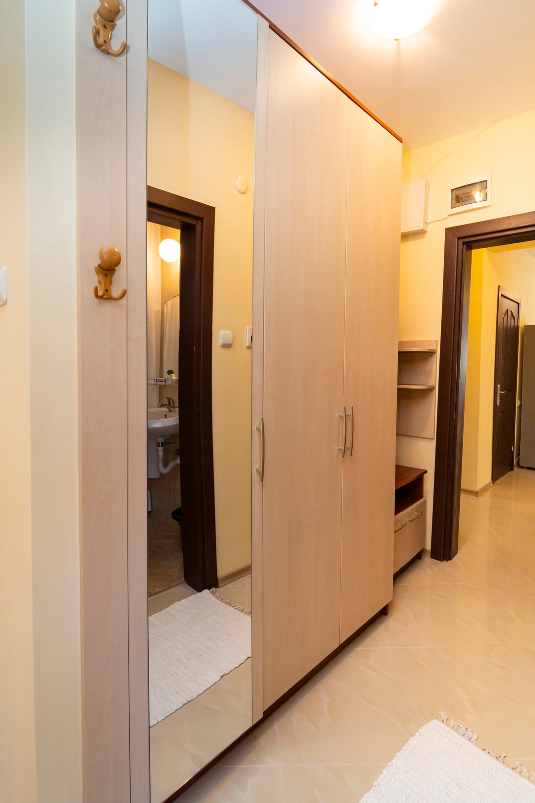The Family Courtyard - LARGE 2BD Apartment 13 Flat Manager Booking