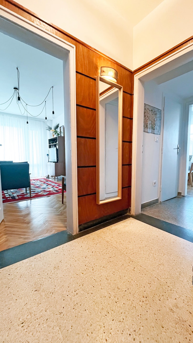 Vintage Retreat 16 Flat Manager Booking