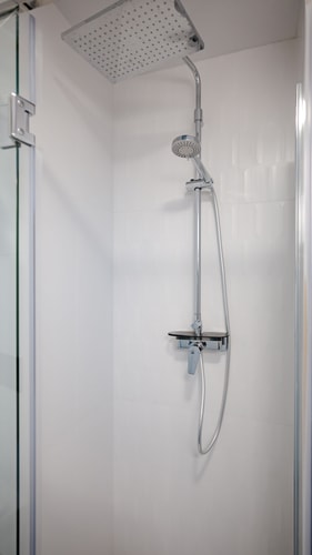 Aviva City Stay – Blue Note Studio 13 Flat Manager Booking