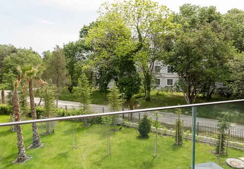 Azur Delux ~ 1BD Flat with Parking & Pool 14 Flat Manager Booking