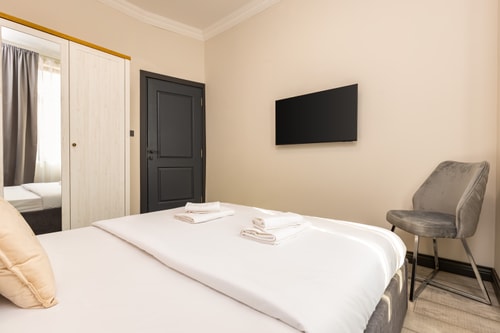 Central Apartments with Garden view - Apt No. 4 23 Flat Manager Booking