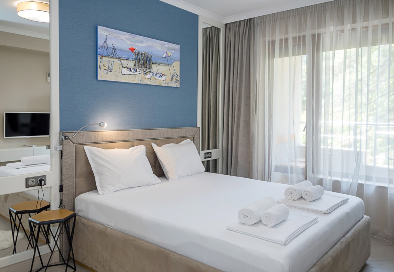 Modern 1-Bedroom Retreat in Varna’s Sea Garden 1 Flat Manager Booking