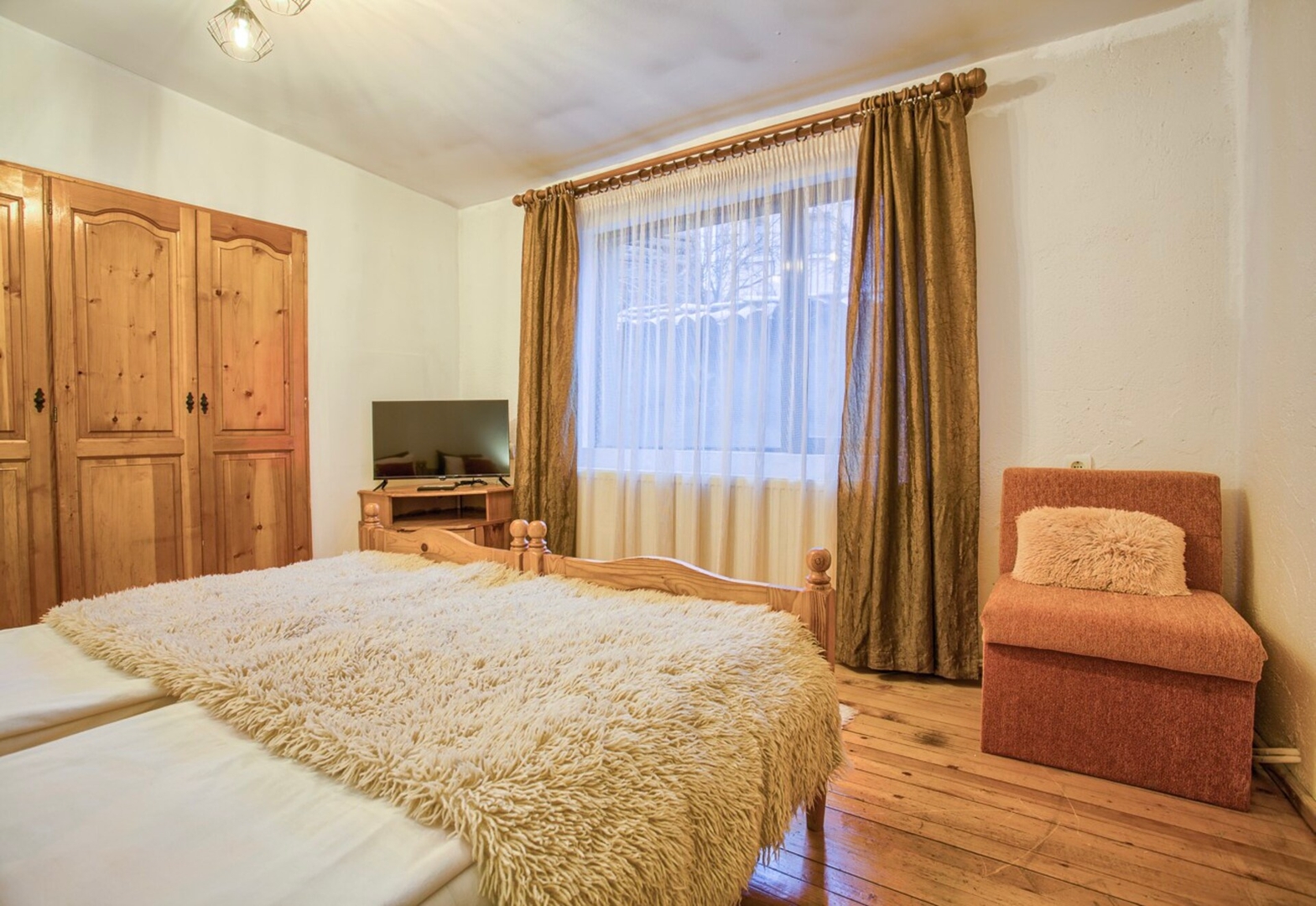 4- BDR House Monument of Culture & Architecture 9 Flat Manager Booking