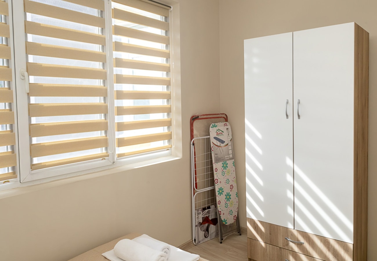 Bright One-Bedroom Flat with Balcony | Quiet Area 12 Flat Manager Booking