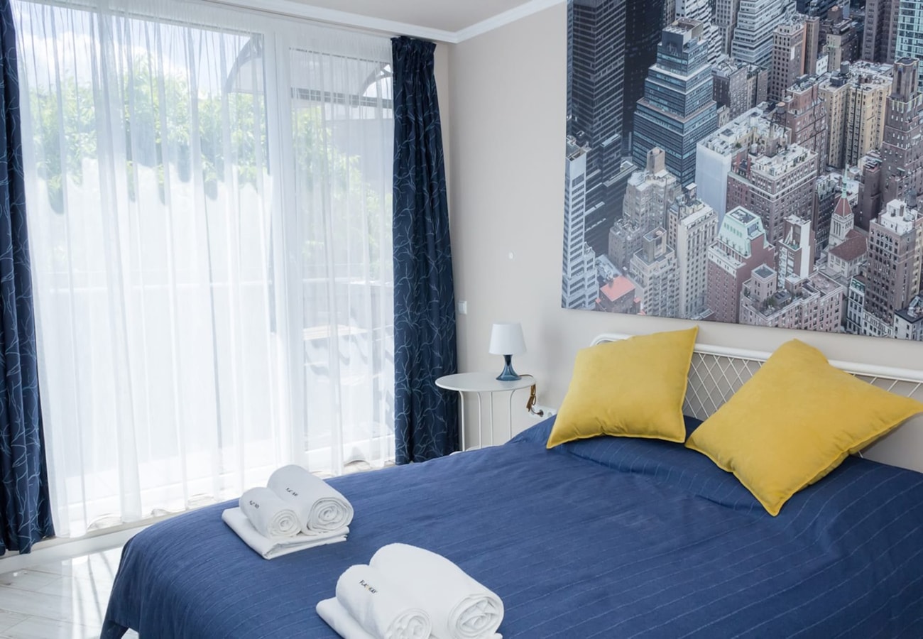 ~Sunny Blue ~ One-Bedroom Flat with Balcony 15 Flat Manager Booking