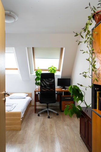 Spacious 2BD Flat with Secure Free Parking 11 Flat Manager Booking