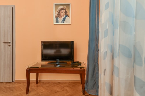 ✦ Sofia Retro ✦ Top Center 1-BDR Apartment 2 Flat Manager Booking