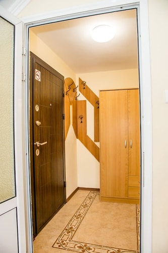 Spacious & Sunny Maisonette w/ Terrace near Centre 13 Flat Manager Booking