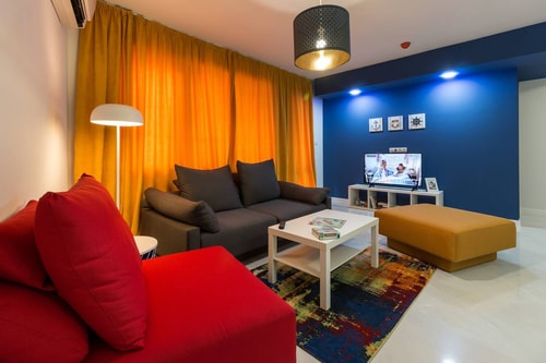 Pop your C-O-L-O-R-S - Funky and Modern 1BDR. Apt. 7 Flat Manager Booking