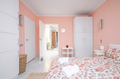 Cozy Apartment near Vitosha Street 14 Flat Manager Booking