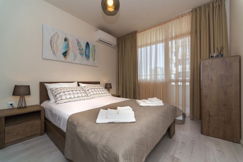 Alma Apartment - Stylish 1BD Flat with Balcony 2 Flat Manager Booking