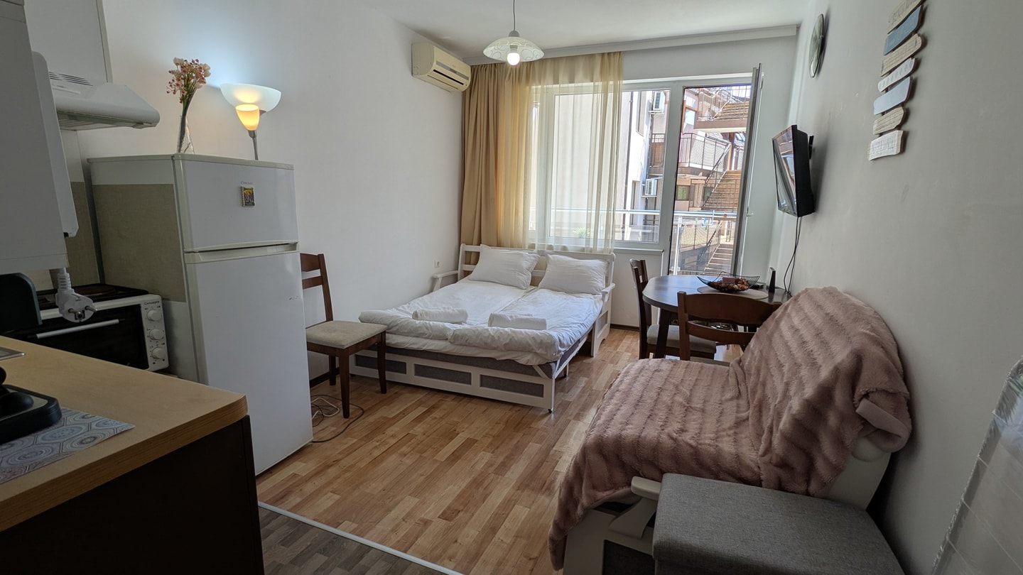 Riviera Studio in Ravda 16 Flat Manager Booking