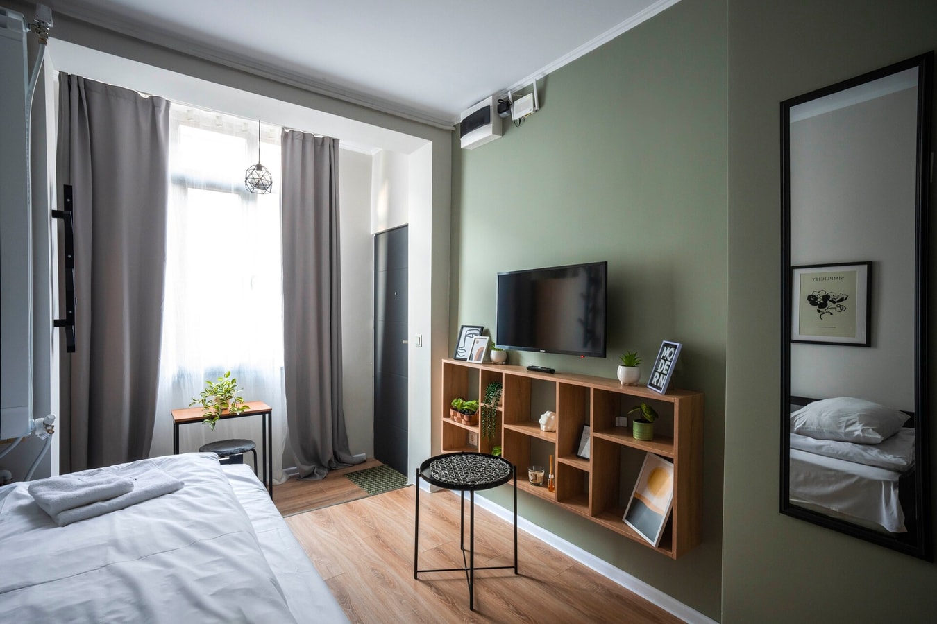 Tom Thumb & Thumbelina - 2 Private Rooms in Center 8 Flat Manager Booking