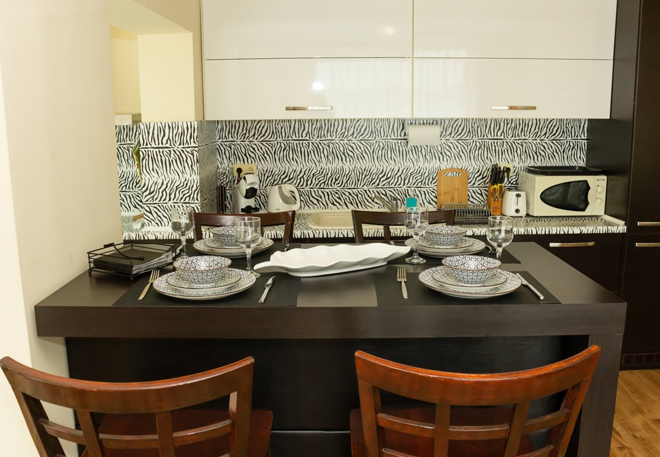 Cozy 1BD Apartment with a Spacious Terrace 13 Flat Manager Booking