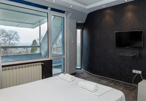 3BD Maisonette with Sea Views - Next to Sea Garden 21 Flat Manager Booking