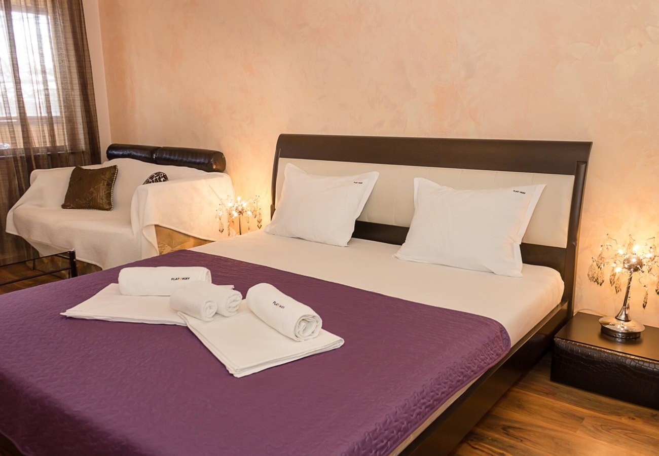 Varna Gem: 2BD Flat with Sunny Balcony 17 Flat Manager Booking