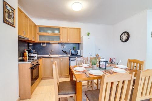 *By the Fireplace* Cozy 2BD Flat with a nice view 12 Flat Manager Booking