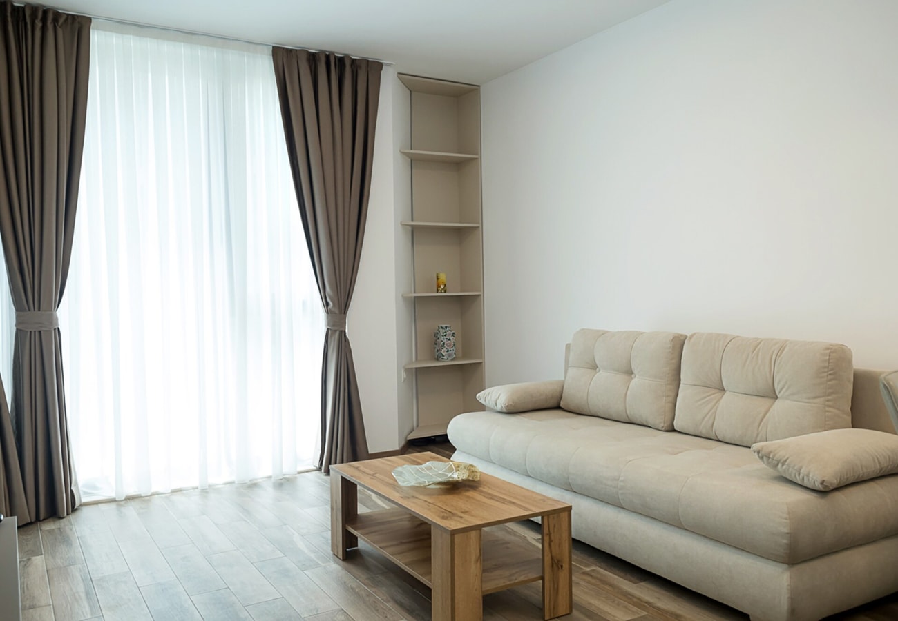 Chic One-Bedroom Getaway in Azur Deluxe Complex 5 Flat Manager Booking