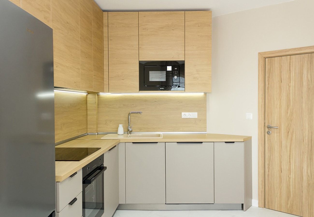2BD Home with Parking, Working Space and Pool 10 Flat Manager Booking