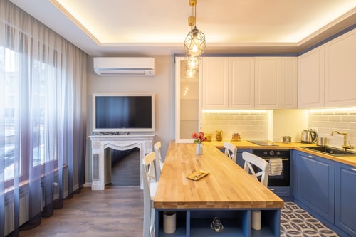 Designer & Cozy 2BD Flat In the city center 12 Flat Manager Booking