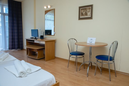 Studio with a balcony near the centre 3 Flat Manager Booking