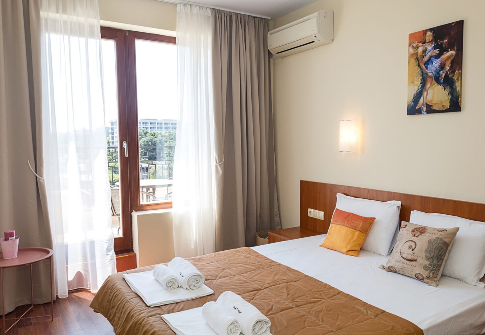 Beachfront Bliss-1BR Sea View Flat in Golden Sands 1 Flat Manager Booking