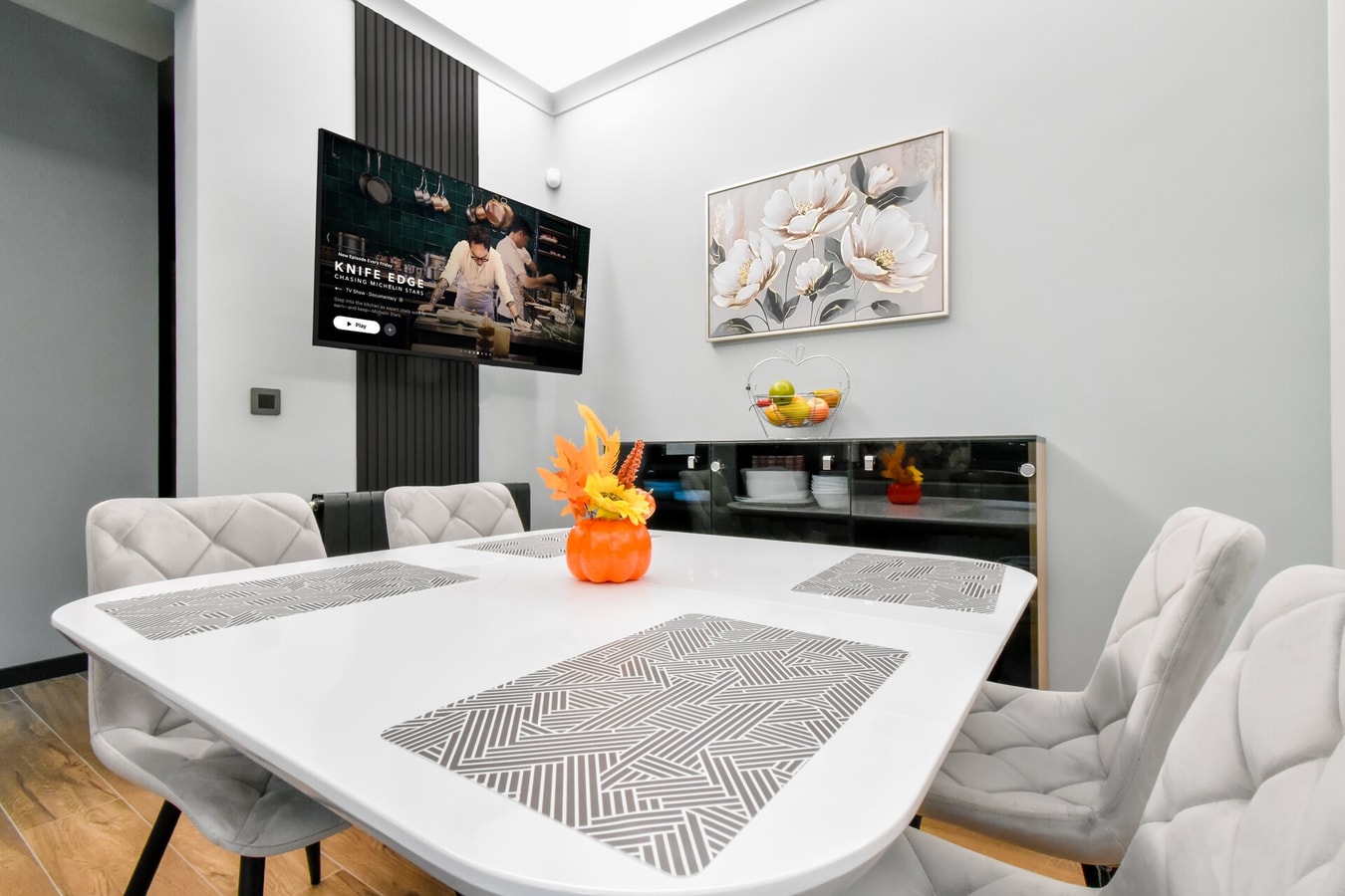 Radoslav Petyofi 2BD · Stylish 2-Bedroom Sofia Stay 8 Flat Manager Booking