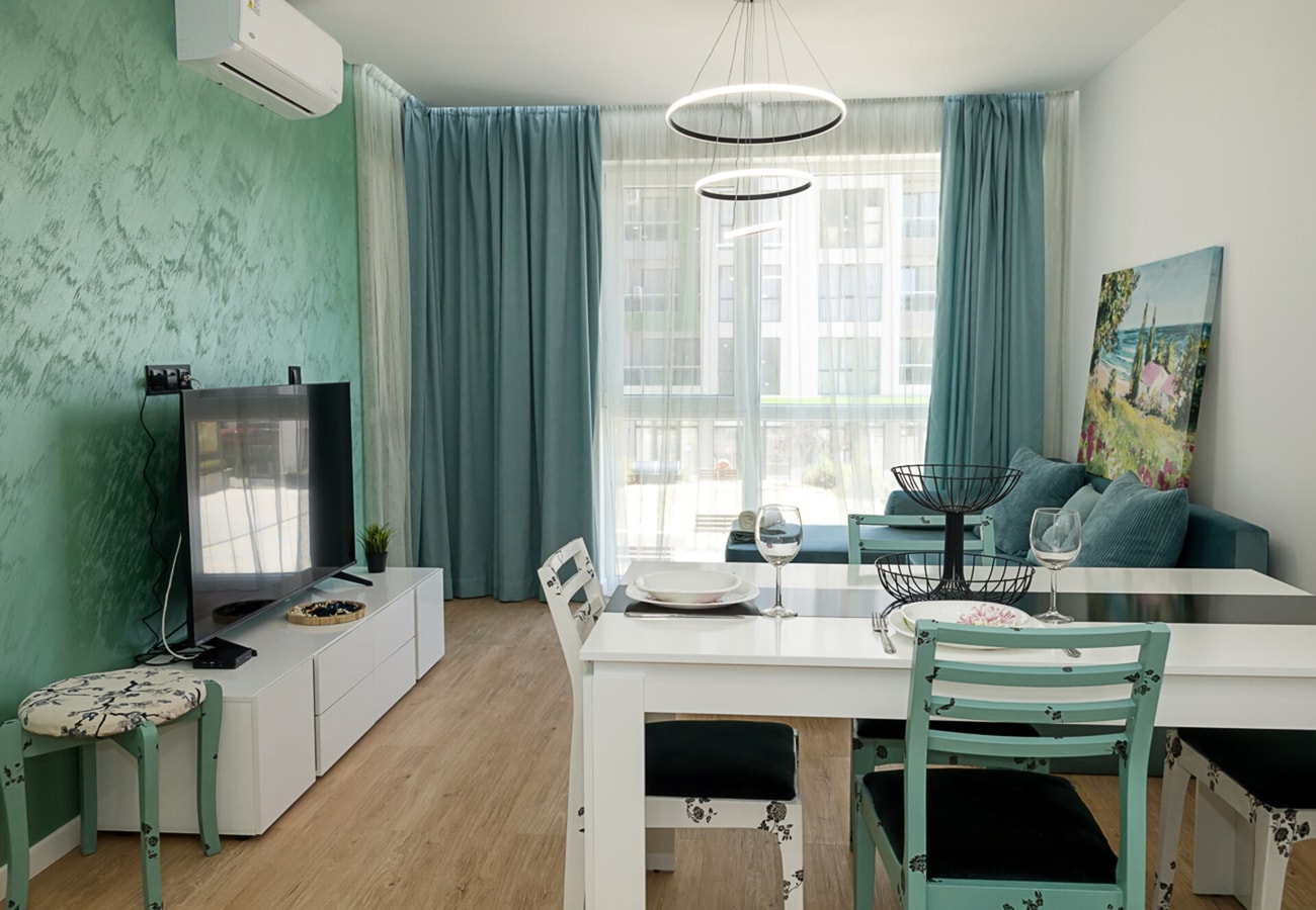 Chic 1BR Flat & Garage | Garden Residence, Varna 6 Flat Manager Booking