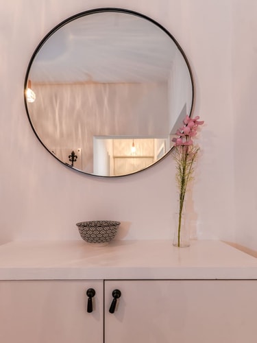 66 Apartment - Stylish Two Bedroom in Lozenets 33 Flat Manager Booking