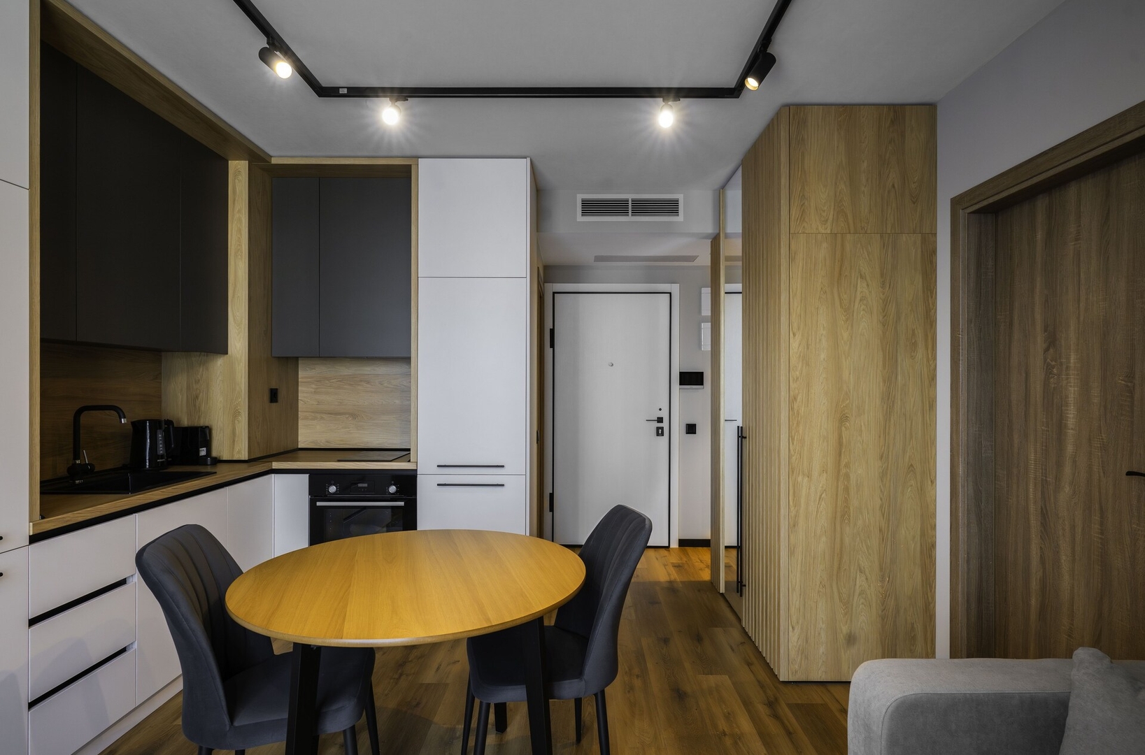 Aviva Living - 1BD Apartment 1 Flat Manager Booking