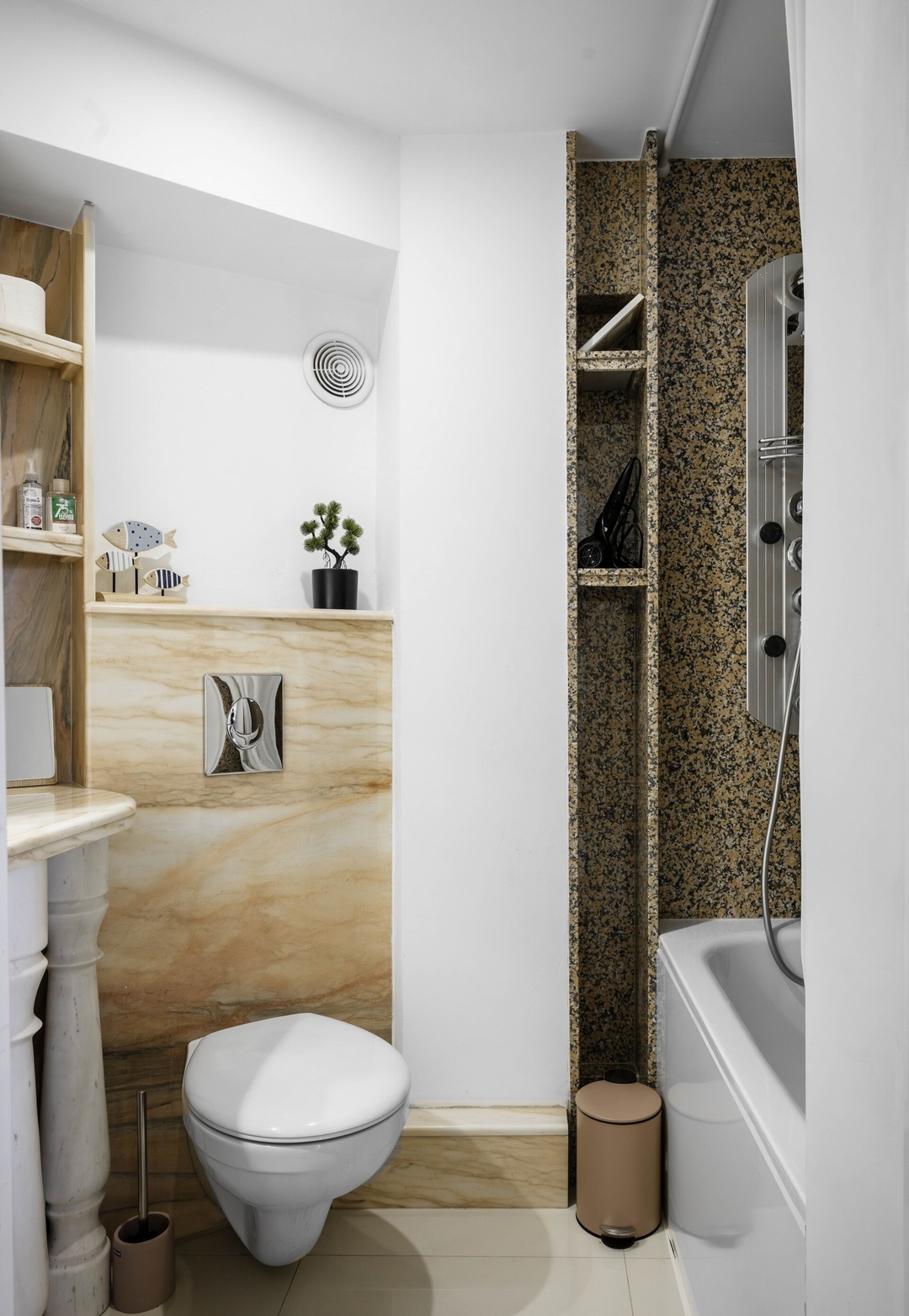 Best View in Top Center | Cozy 1-Bedroom Flat 11 Flat Manager Booking