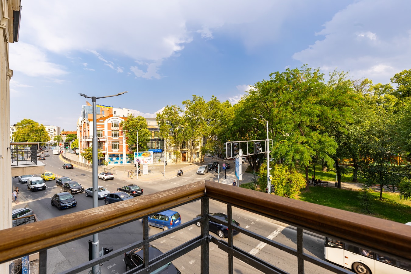 Central Apartments with Garden view - Apt No. 4 14 Flat Manager Booking