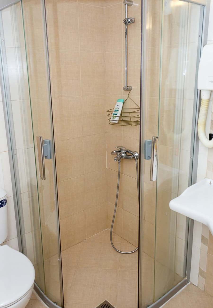 Sunny Studio in Hotel Berlin, Steps from the Beach 13 Flat Manager Booking