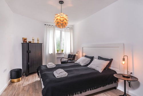 66 Apartment - Stylish Two Bedroom in Lozenets 25 Flat Manager Booking