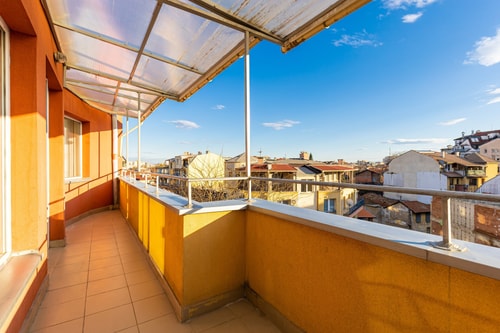 Sunny 1BD Apartment in OLD TOWN 13 Flat Manager Booking